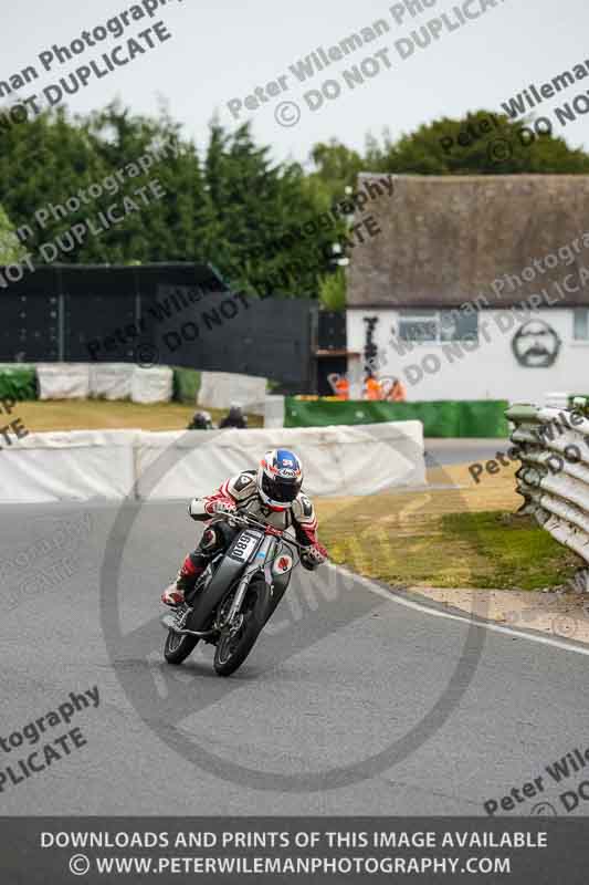 Vintage motorcycle club;eventdigitalimages;mallory park;mallory park trackday photographs;no limits trackdays;peter wileman photography;trackday digital images;trackday photos;vmcc festival 1000 bikes photographs